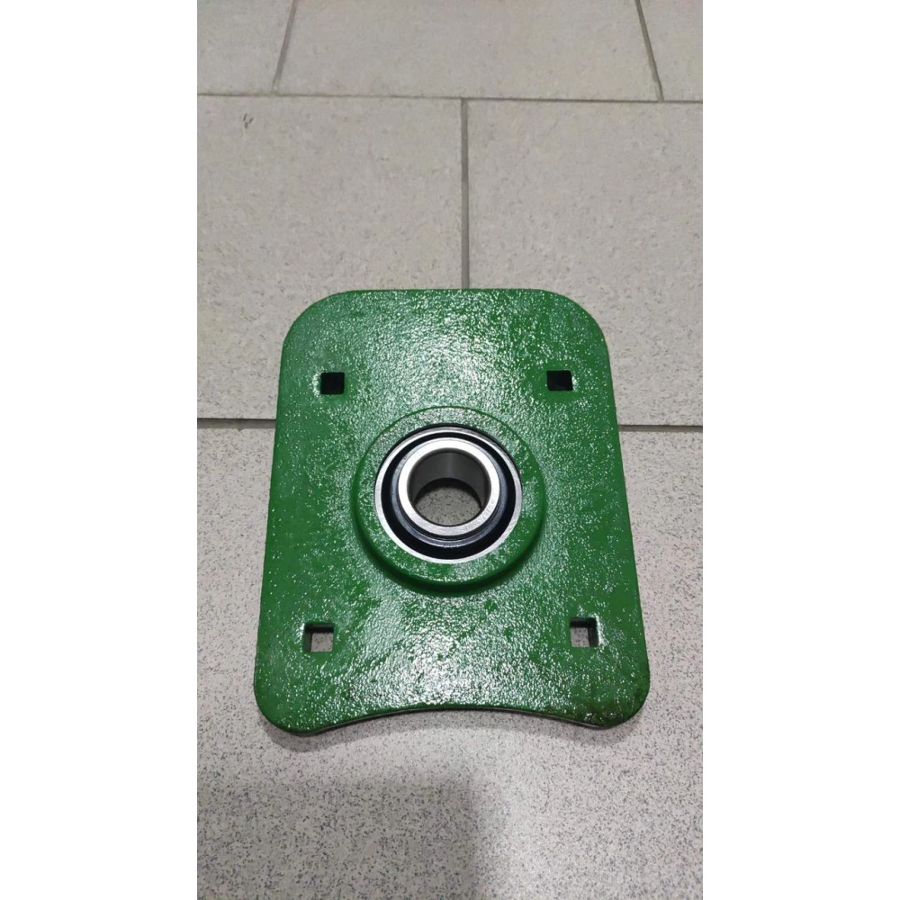Корпус c подшипником в сборе John Deere AH223716 AXE23392